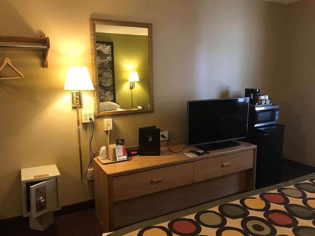 Super 8 By Wyndham Aberdeen East Dış mekan fotoğraf